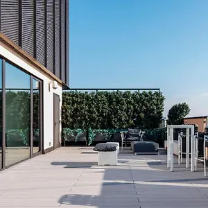 Easyhomes-central Tower ميلان